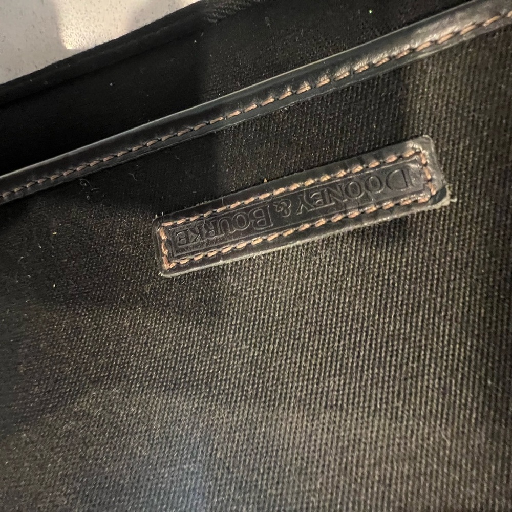 Euc Dooney and Bourke  crossbody bag - Picture 4 of 6